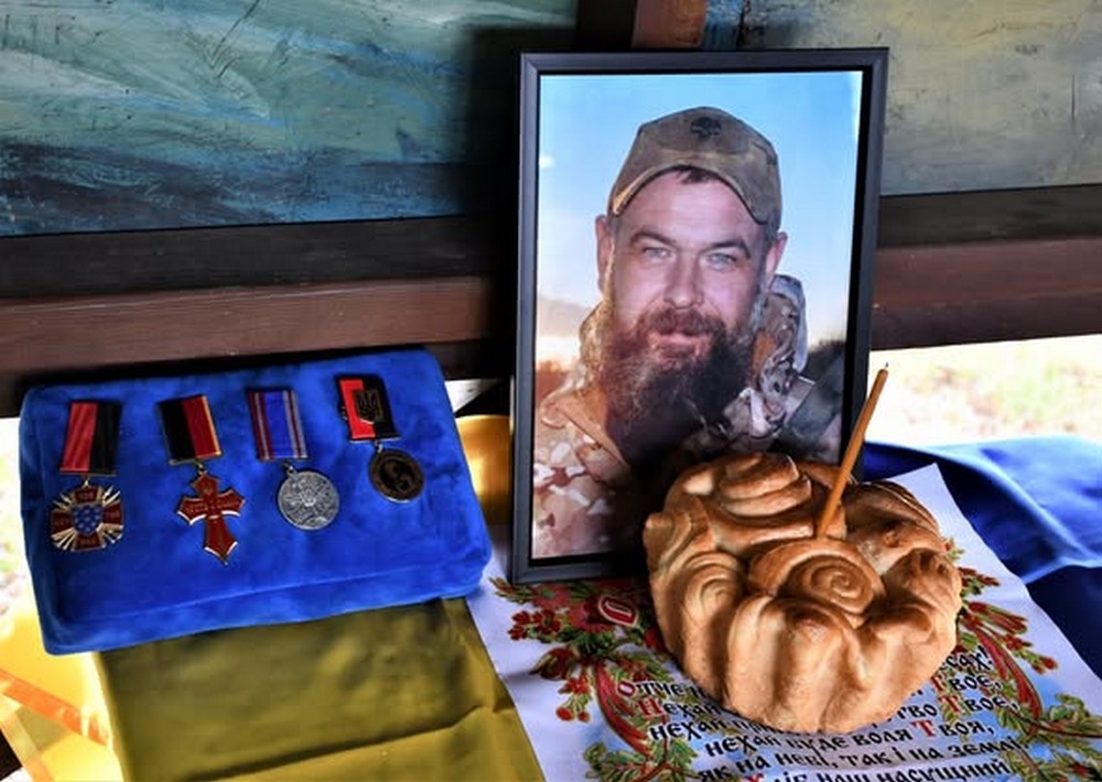 у Нікополі сьогодні провели в останню путь Захисника, полеглого на Запоріжжі