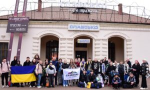 Гроші на воду і на відпочинок дітей: Славське допомагає Мирівській громаді на Нікопольщині