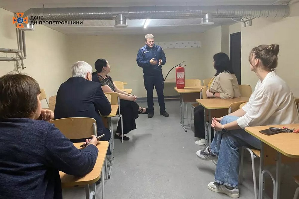 У Покрові провели інструктажі з педагогічним складом напередодні НМТ