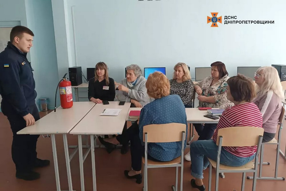У Покрові провели інструктажі з педагогічним складом напередодні НМТ