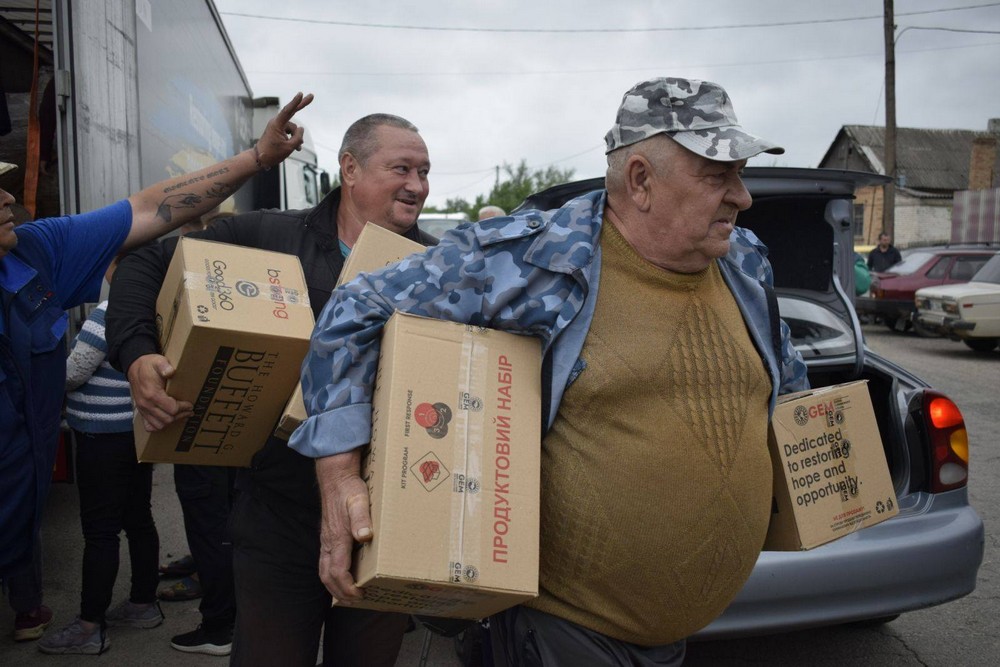 Гуманітарна допомога у Мирівській громаді: фото