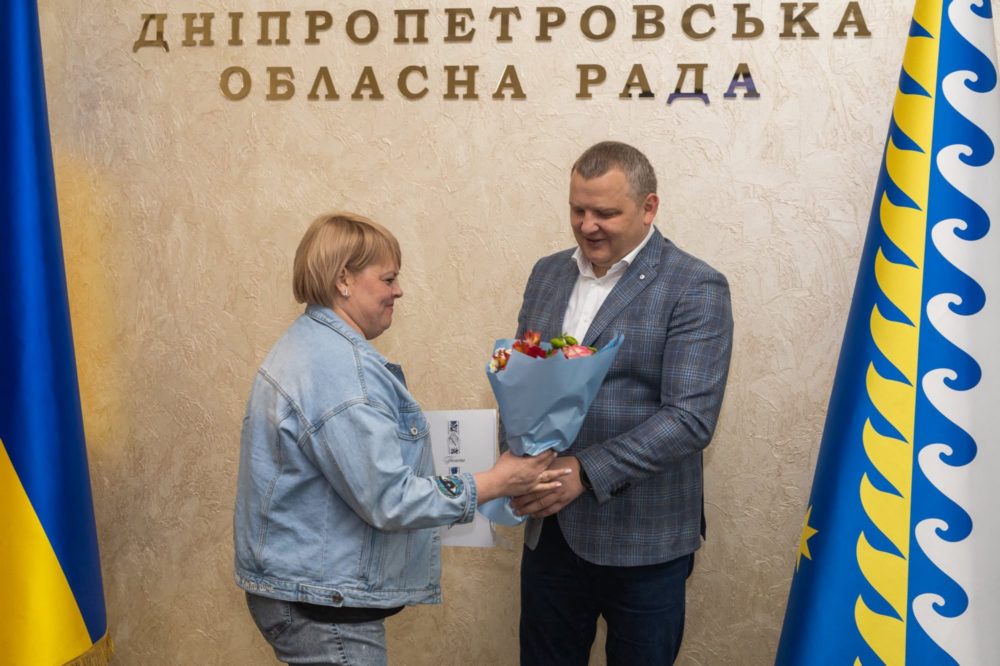 Дві медичні сестри Нікопольського реабілітаційного центру отримали подяки від обласної ради (фото)