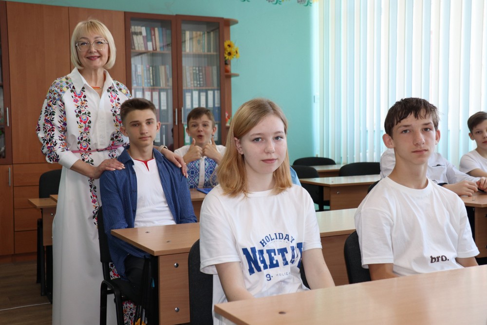 У Покрові сьогодні пролунав довгоочікуваний останній дзвоник.
