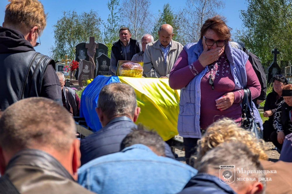  Марганець сьогодні провів в останню путь полеглого Захисника Віталія Самойленка (фото) 5