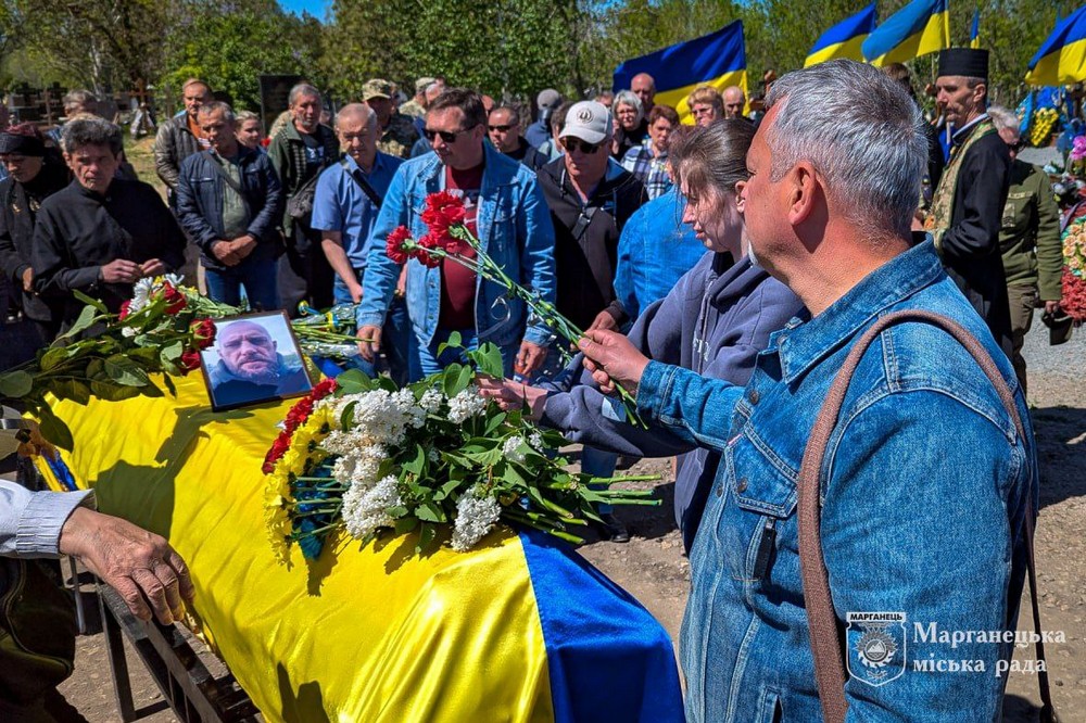  Марганець сьогодні провів в останню путь полеглого Захисника Віталія Самойленка (фото) 8