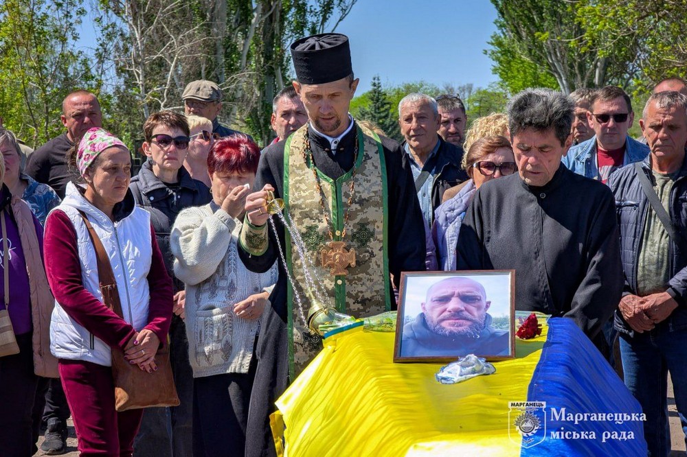  Марганець сьогодні провів в останню путь полеглого Захисника Віталія Самойленка (фото) 9