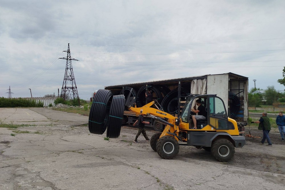Мирівська громада отримала труби і обладнання від благодійників (фото) 3