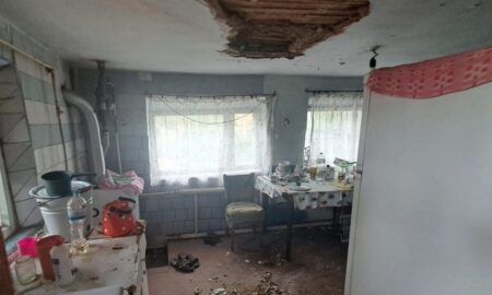 На Нікопольщині сьогодні постраждали три жінки: ворог вдарив КАБами по Синельниківщині 45 На Нікопольщині сьогодні постраждали 6