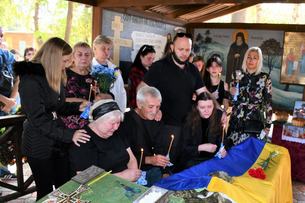 Вбиті росією мешканці Нікопольщини. Захисник з Нікополя Віталій Наслєдов 13 травня відзначав би своє 43-річчя, але йому назавжди 42… І сьогодні ми вшановуємо пам’ять Героя!