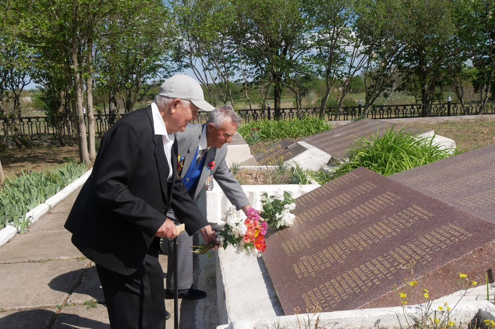 Покров вшанував загиблих у Другій Світовій війні (фото) 10