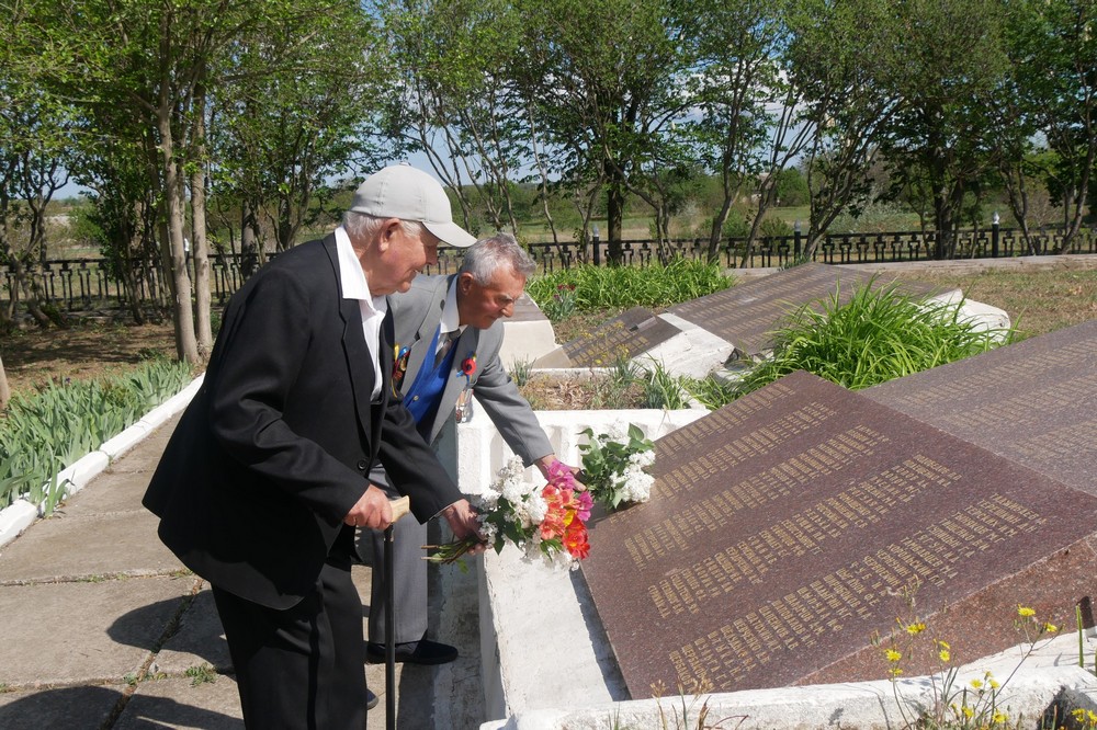 Покров вшанував загиблих у Другій Світовій війні (фото) 10