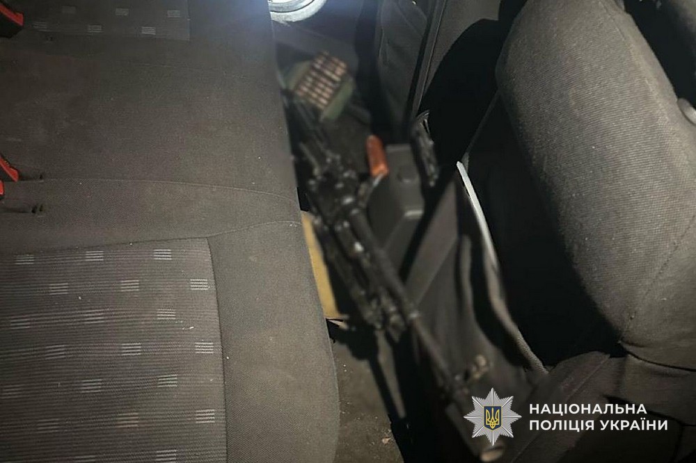 Поліція Нікополя перекрила  канал збуту вогнепальної зброї армійського зразка (фото) 6