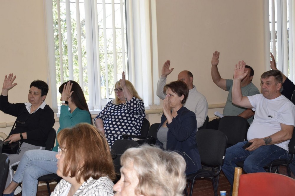 У Мирівській громаді провели сесію за участю обласного депутата 5