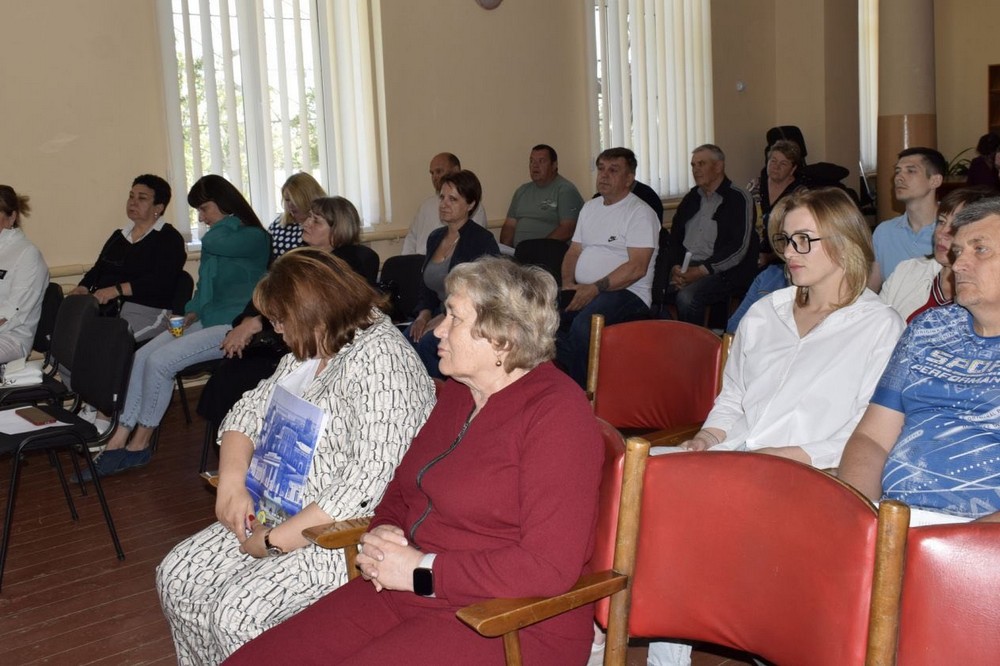У Мирівській громаді провели сесію за участю обласного депутата 6