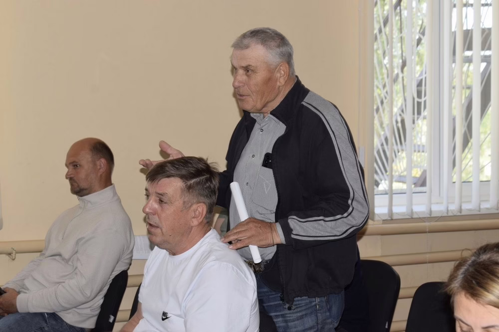 У Мирівській громаді провели сесію за участю обласного депутата 7