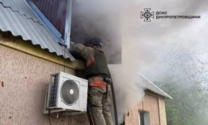 У Нікополі сьогодні ворожий дрон атакував приватний будинок 2