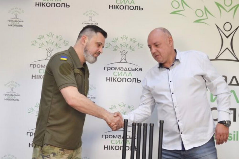Волонтери з Нікополя передали військовим ще одну систему РЕБ 2