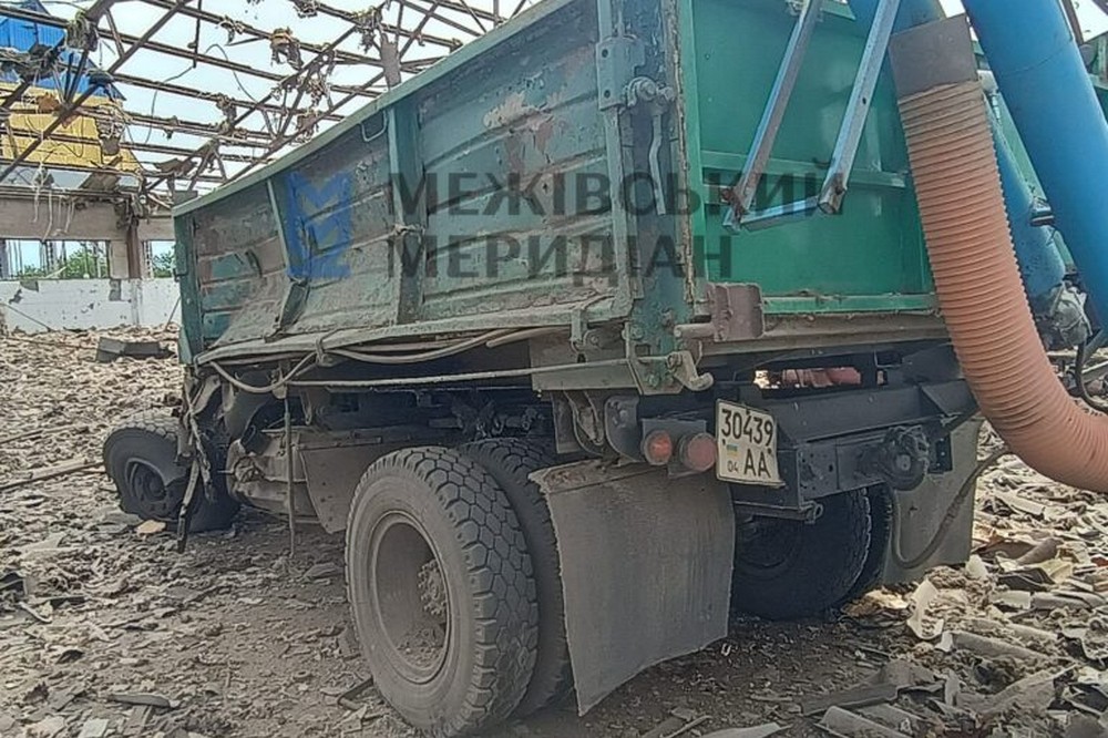 Ворог знищив склад зерна на Синельниківщині ЗМІ (фото) 5
