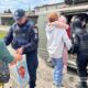З прифронтової  громади Синельниківщини поліцейські вивезли дві родини з дітьми 3