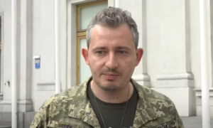 «Вони просто підступно тренуються на живих мішенях»: Коля Сєрга про Нікополь, який він відвідав з концертами (відео)