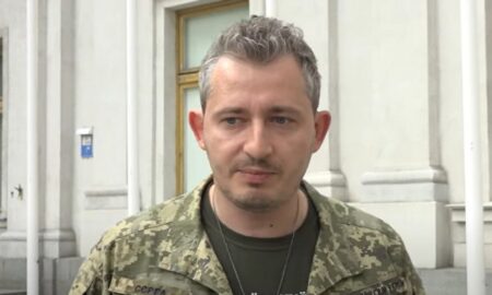 «Вони просто підступно тренуються на живих мішенях»: Коля Сєрга про Нікополь, який він відвідав з концертами (відео) 19 «Вони просто підступно тренуються на живих мішенях»: Коля Сєрга про Нікополь, який він відвідав з концертами (відео)