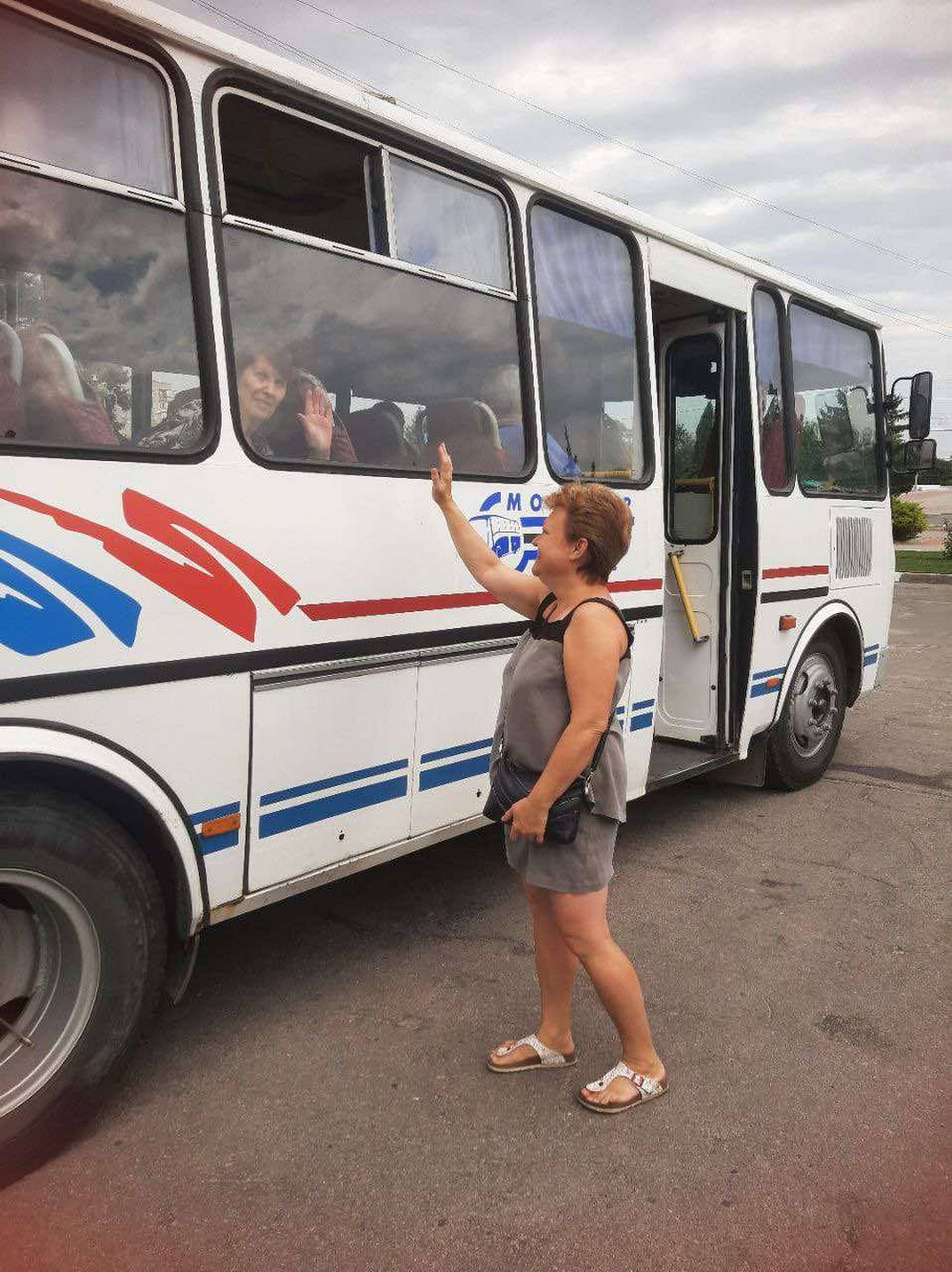 Мама трьох дітей з Нікополя грає у театрі переселенців в Ужгороді - тепла розмова про життя в евакуації, творчість і мрії про дім