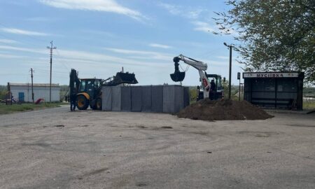 У Червоногригорівській громаді триває встановлення захисних споруд – габіонів (фото)