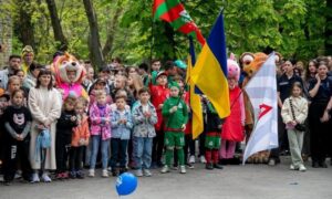 Діти з Нікополя і ще двох громад області взяли участь у відкритті сезону на Київській дитячій залізниці (фото)
