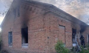 Нікопольщина і Синельниківщина були під ударом ворога вночі і вранці: є руйнування