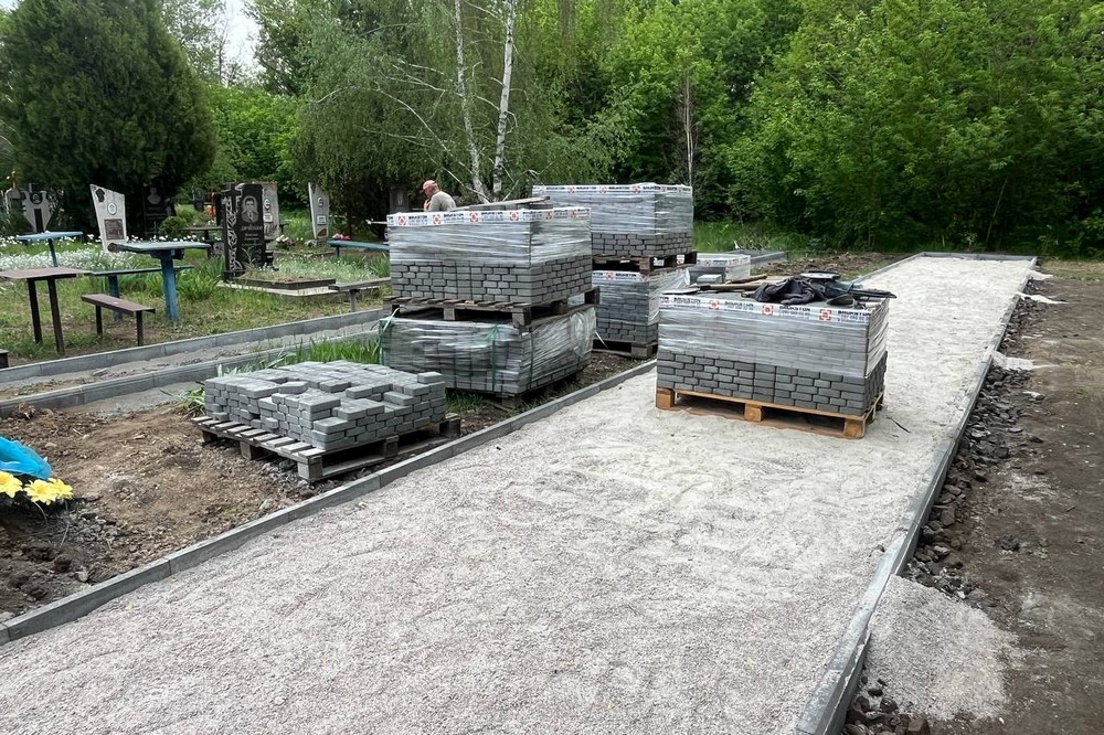У Червоногригорівській громаді триває облаштування Алеї Слави