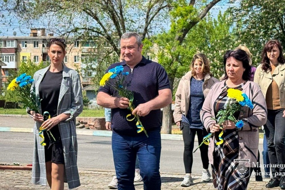 У Марганці сьогодні вшанували загиблих у Другій Світовій війні: фото