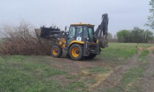 У Червоногригорівській громаді на Нікопольщині розширюють кладовище. Чисельність населення велика — зростає і потреба в нових місцях поховання.