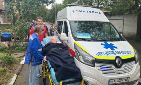 Евакуація з Нікополя: куди звертатися соціально вразливим мешканцям міста