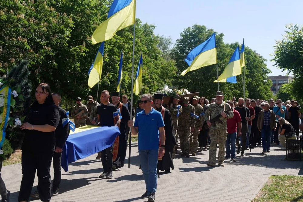 У день Героїв повернувся додому «на щиті»: Покров сьогодні попрощався з 23-річним Захисником (фото)