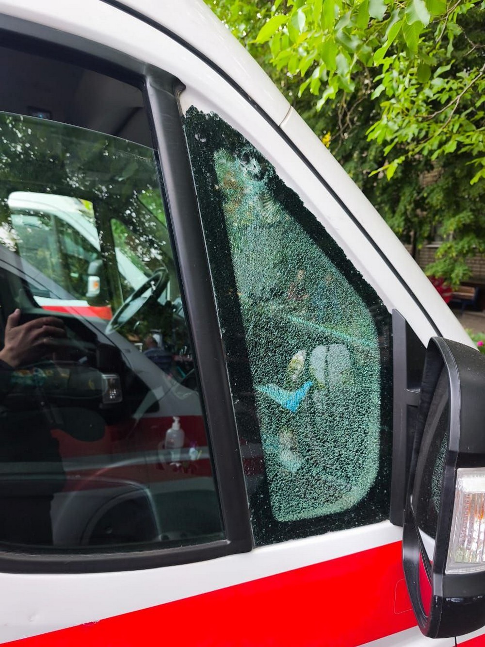У Нікополі понівечено швидку, в області двоє поранених – наслідки обстрілів області станом на ранок 27 травня