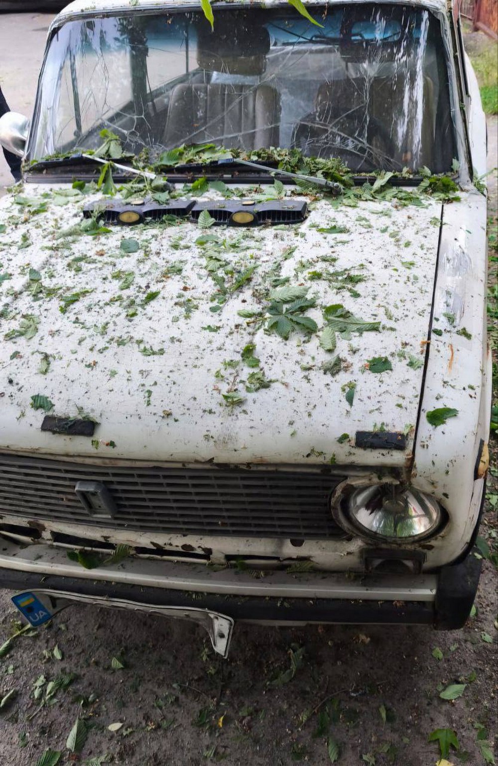 У Нікополі понівечено швидку, в області двоє поранених – наслідки обстрілів області станом на ранок 27 травня