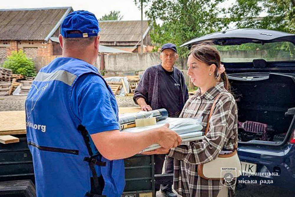 Гуманітарна допомога у Марганці: фото