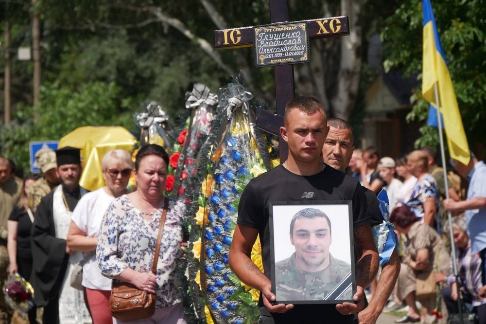 Покров сьогодні простився із 25-річним Захисником