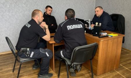 у Червоногригорівській громаді провели зустріч за участю поліцейськими офіцера 2