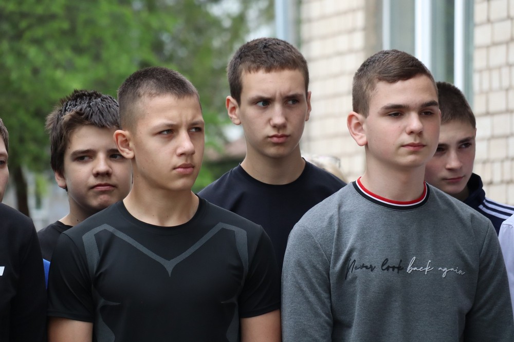 у Покрові сьогодні відкрили меморіальну дошку на честь Віталія Карпова (фото) 6