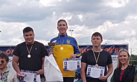 з Нікополя