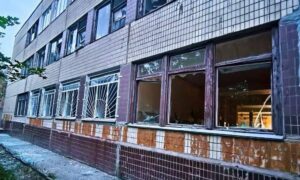 Ворог випустив по Нікополю 40 снарядів з «Граду» - є поранений, понівечено підприємства, навчальні заклади, під обстрілами був і район (фото)