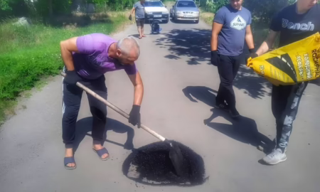 До уваги водіїв! У Червоногригорівці розпочався ямковий ремонт доріг (фото)