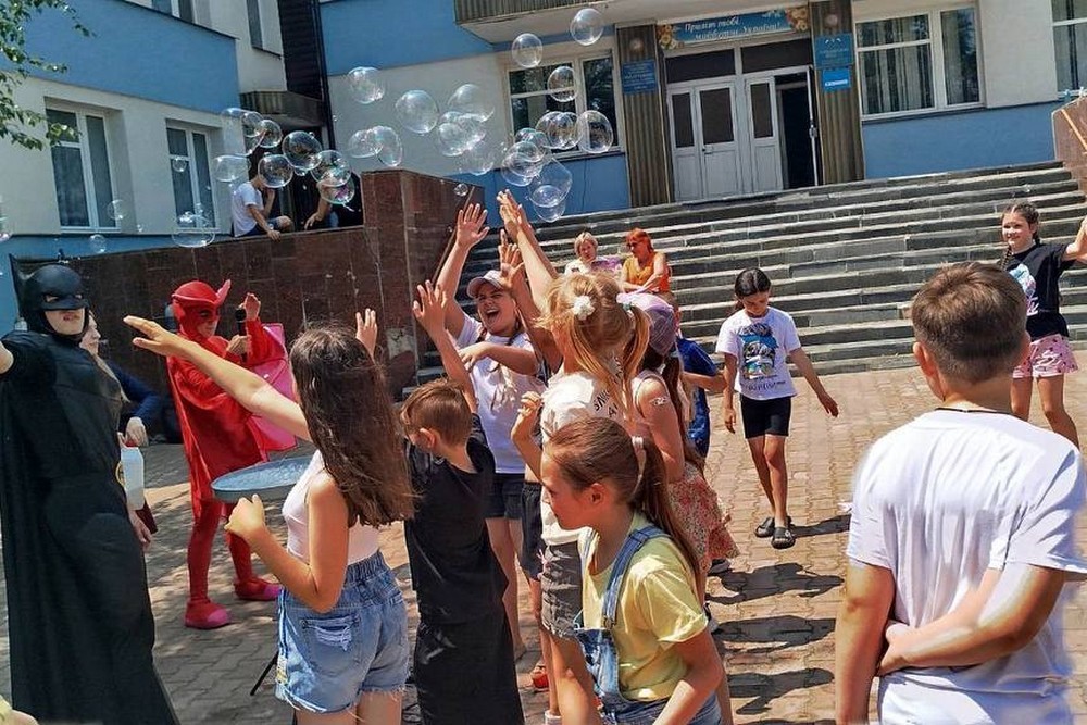 На Нікопольщину завітав БФ «Надія та житло для дітей» і влаштував розваги для малечі