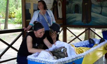 Рятував поранених і був безстрашним у бою: у Нікополі провели в останню путь 23-річного солдата