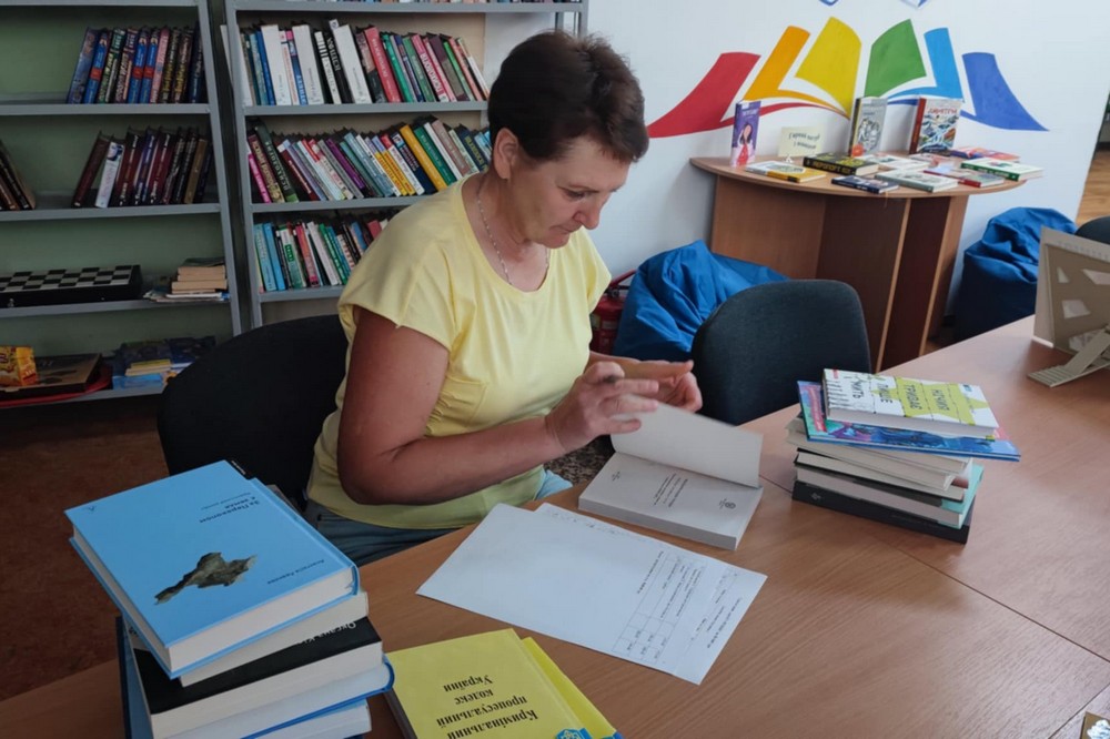 Бібліотеки Нікополя отримали ще 133 нові книги за кошти бюджету міста