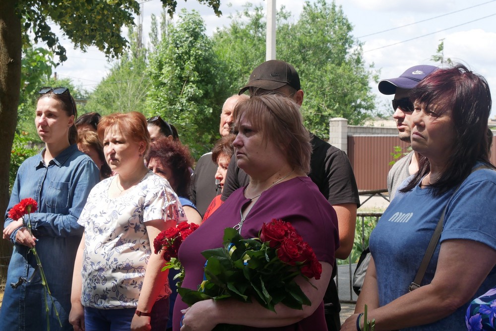 Після анексії Криму добровільно став на захист України: у Покрові відкрили меморіальну дошку полеглому Герою (фото)