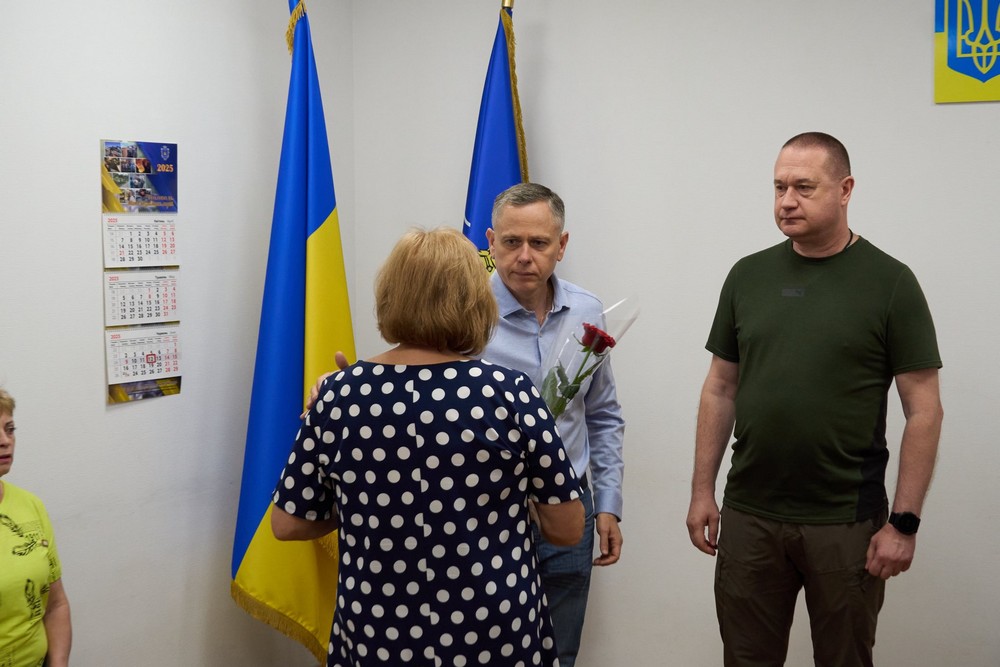 Військовослужбовців з Нікополя відзначили державними нагородами: ордени полеглих вручили рідним (фото)7 n