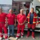 «Прикріпили до довгої дошки, дошку разом з бабусею прив’язали до драбини» - у Нікополі медики намагалися витягти жінку з підвалу, поки над рятувальниками кружляв рій дронів