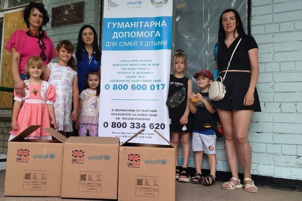 У Нікополі видають гуманітарну допомогу родинам з дітьми до 17 років